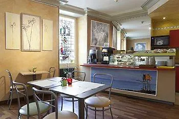Otel Logis Duquesne 2*